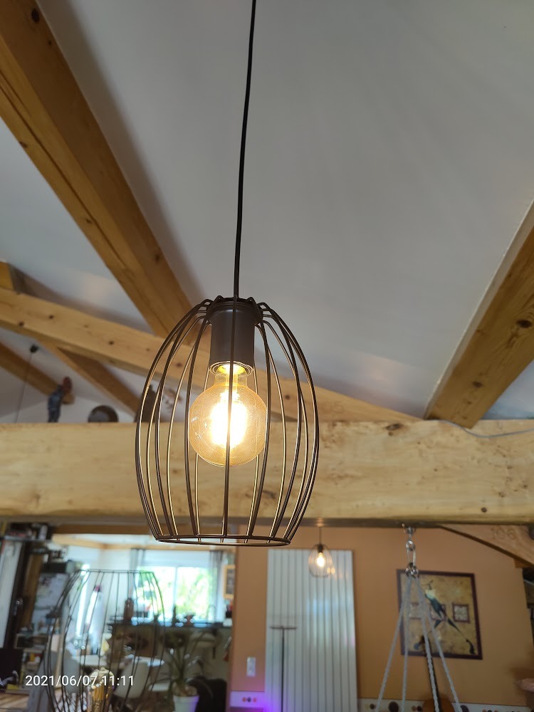 Solide Vintage Leuchte mit Charakter