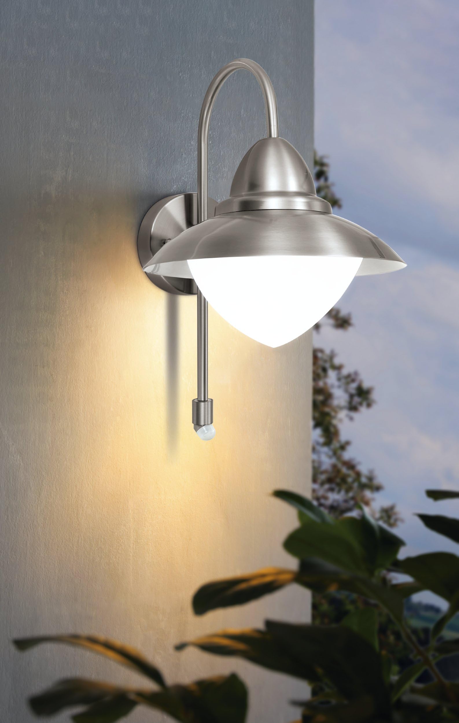 eglo-sidney-au-en-wandlampe-mit-bewegungsmelder-edelstahl-ip44-e27 image 3