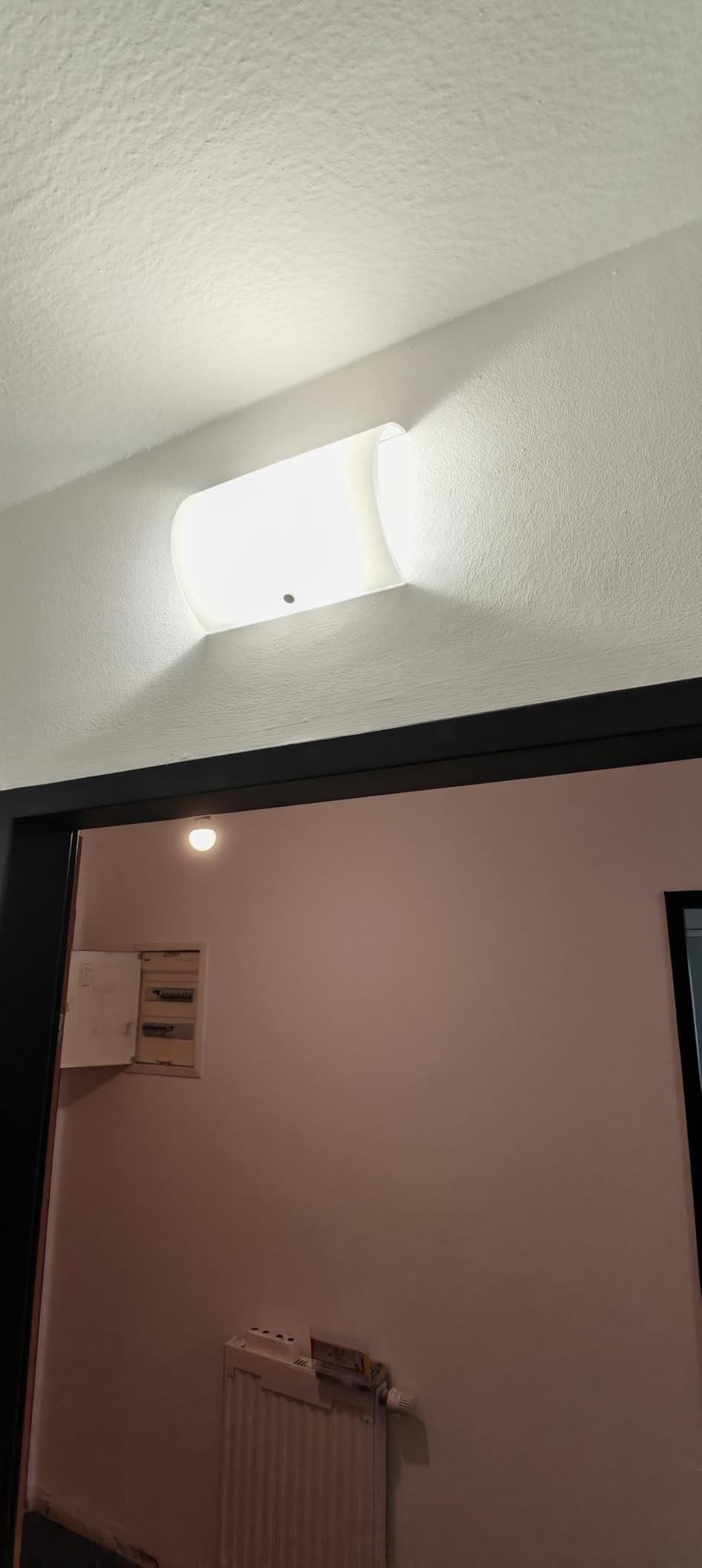 Schöne helle Wandleuchte