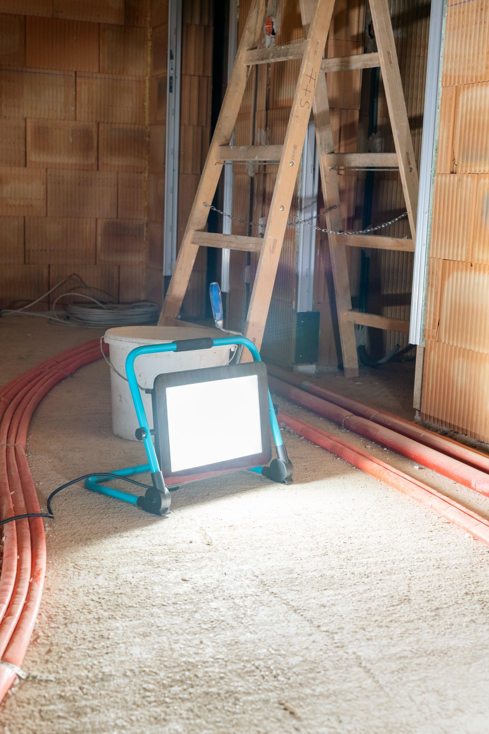 eglo-led-baustrahler-150w-11900lm-ip65-t-rkis-schwarz-schwenkbar image 2