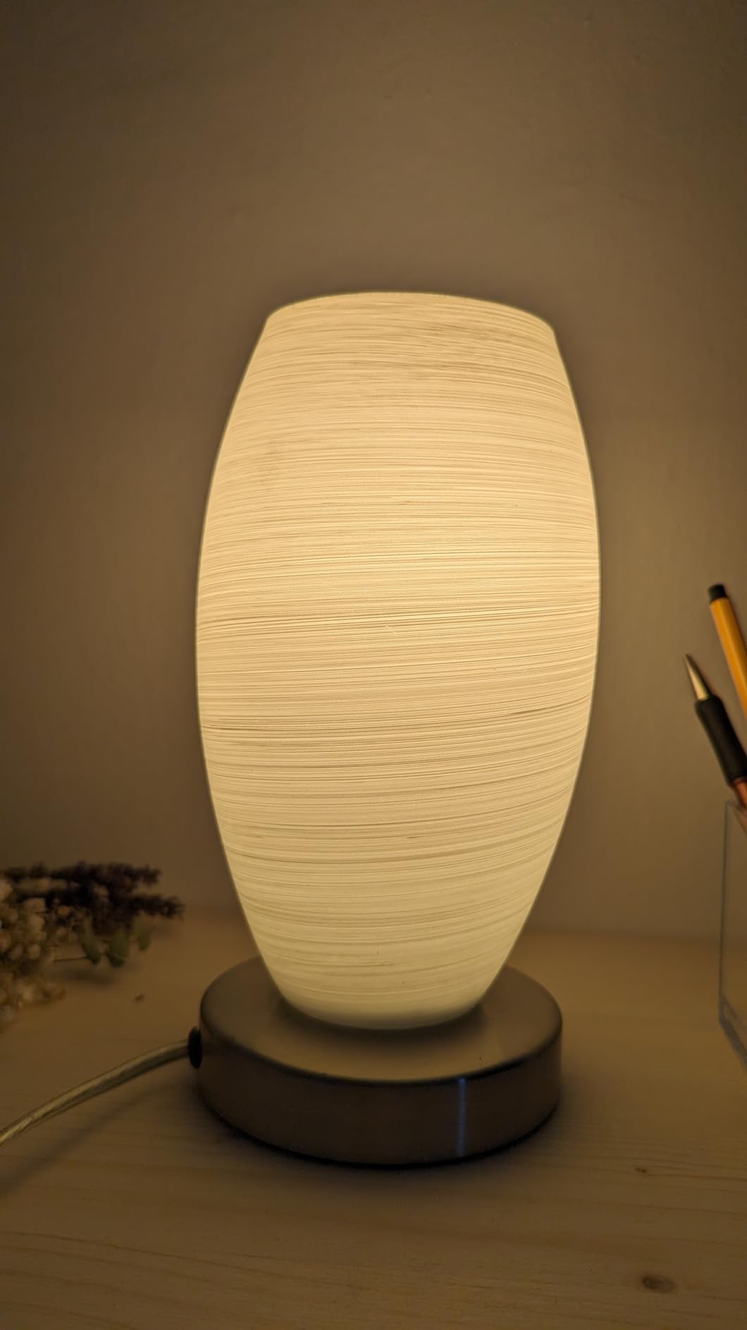 Kleine, feine Nachttischlampe
