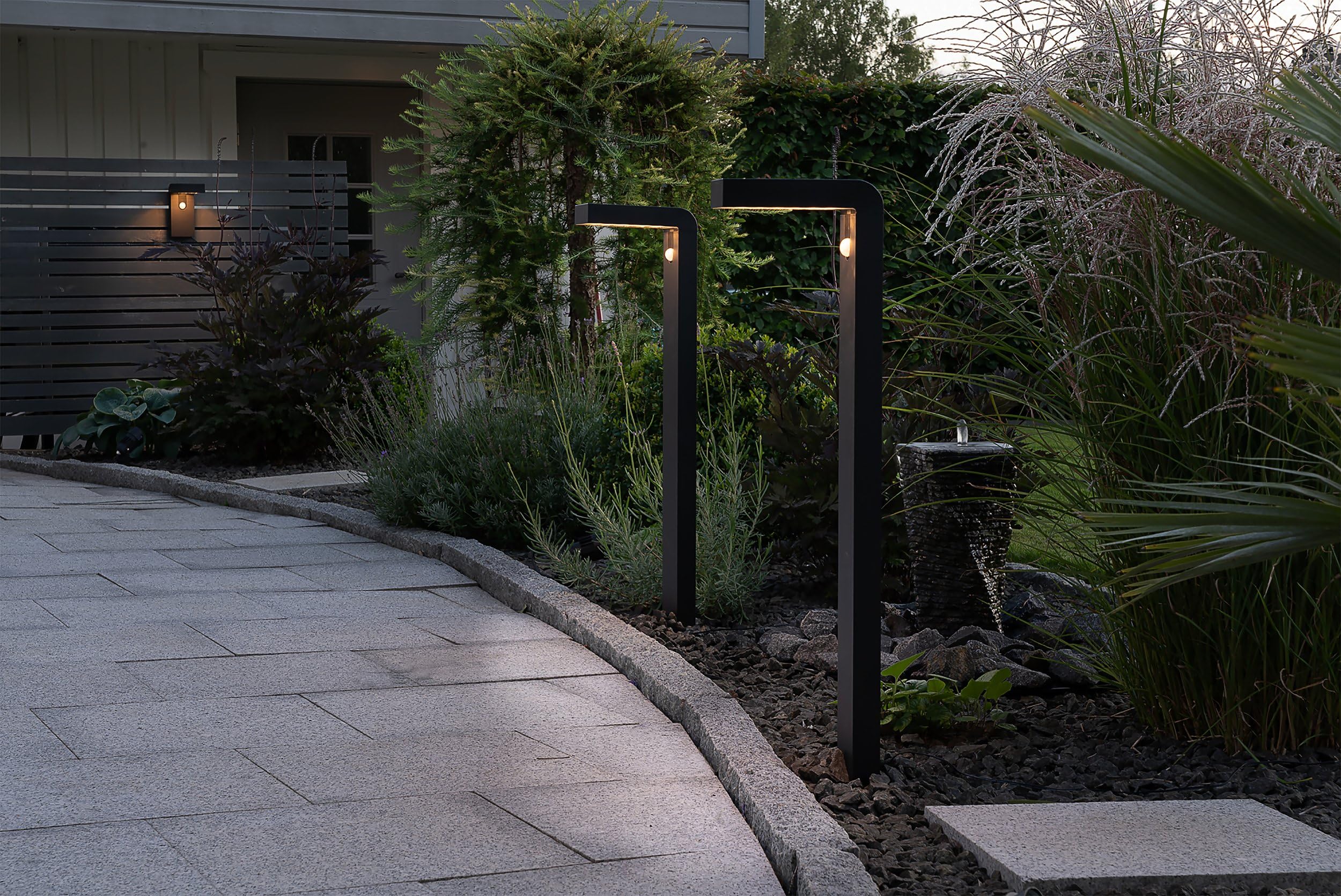 eglo-barracconi-solar-wandlampe-au-en-schwarz-ip44-mit-bewegungsmelder image 4