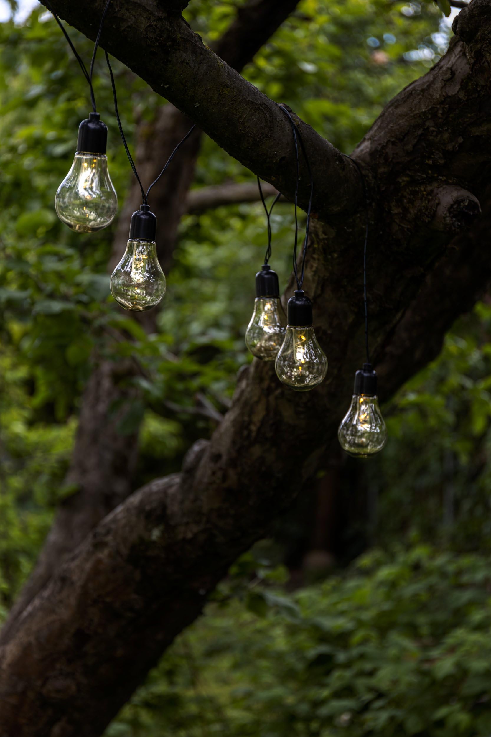 eglo-libisa-led-lichterkette-4-05-m-mit-10-birnen-warmwei-ip44 image 2