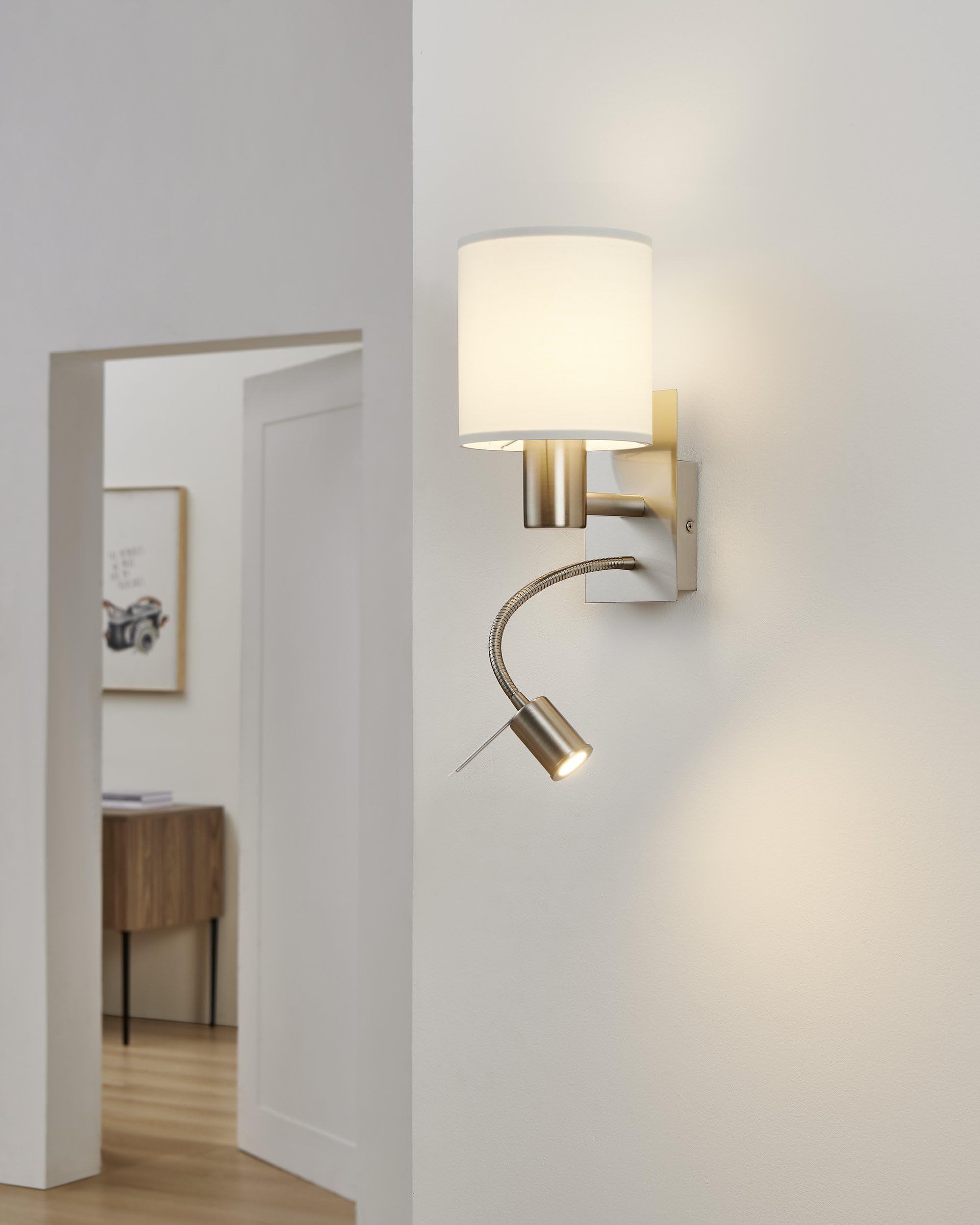 eglo-pasteri-wandlampe-2-flammig-textil-wei-led-leselicht-e27 image 2