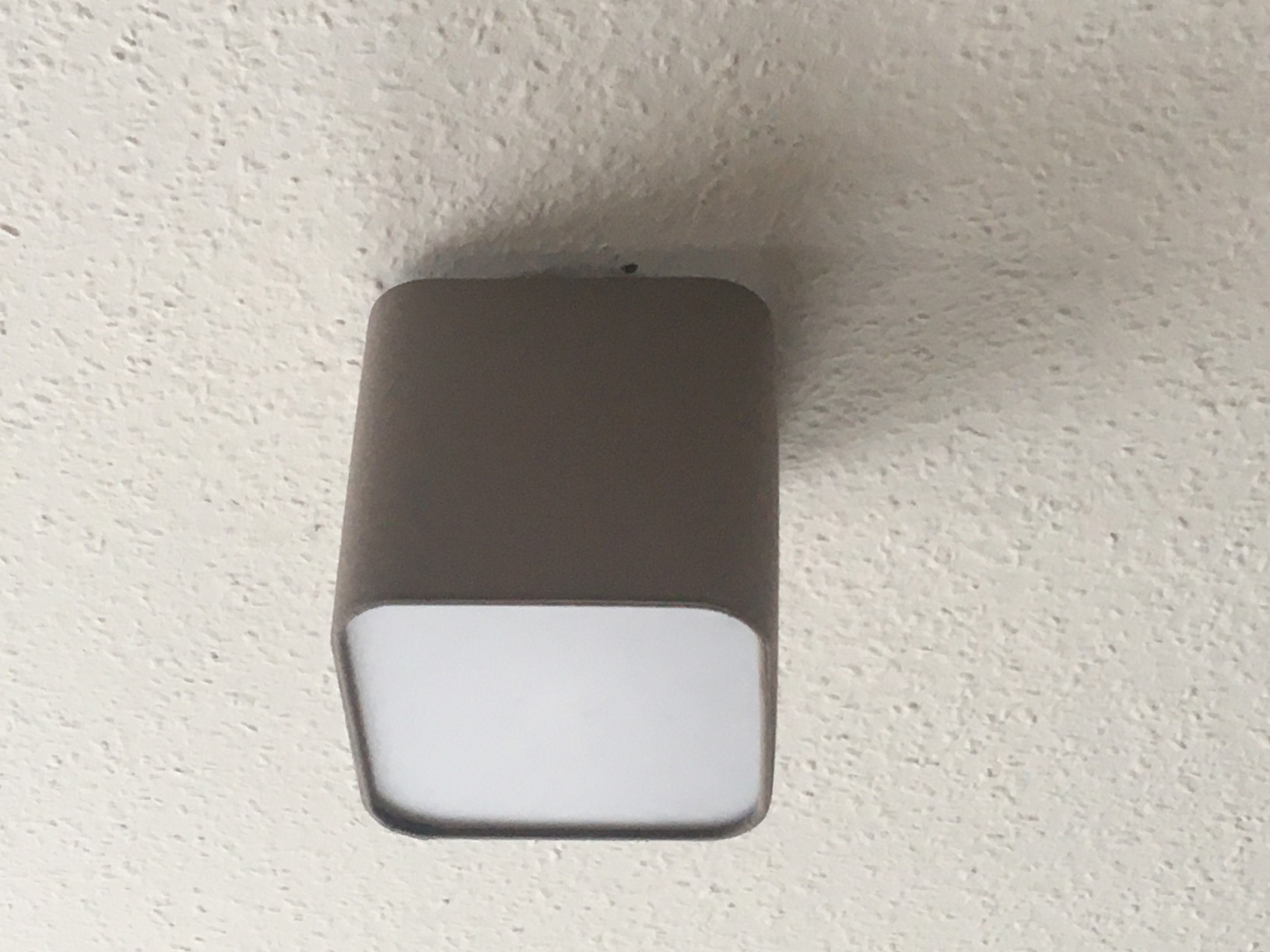 Schöner Stoffschirm in Taupe
