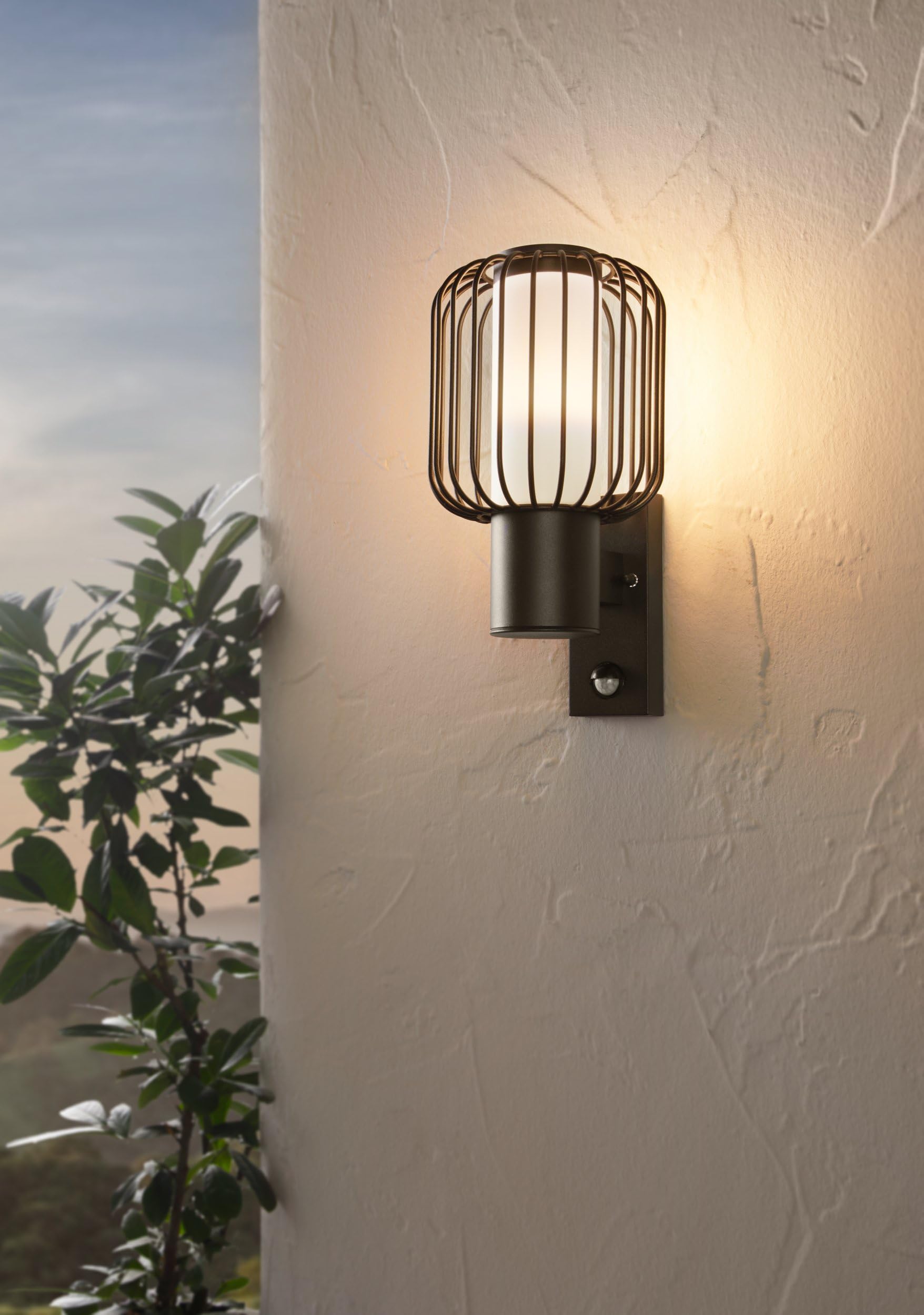 eglo-ravello-au-en-wandlampe-e27-mit-bewegungsmelder-und-lichtsensor-ip44-schwar image 3