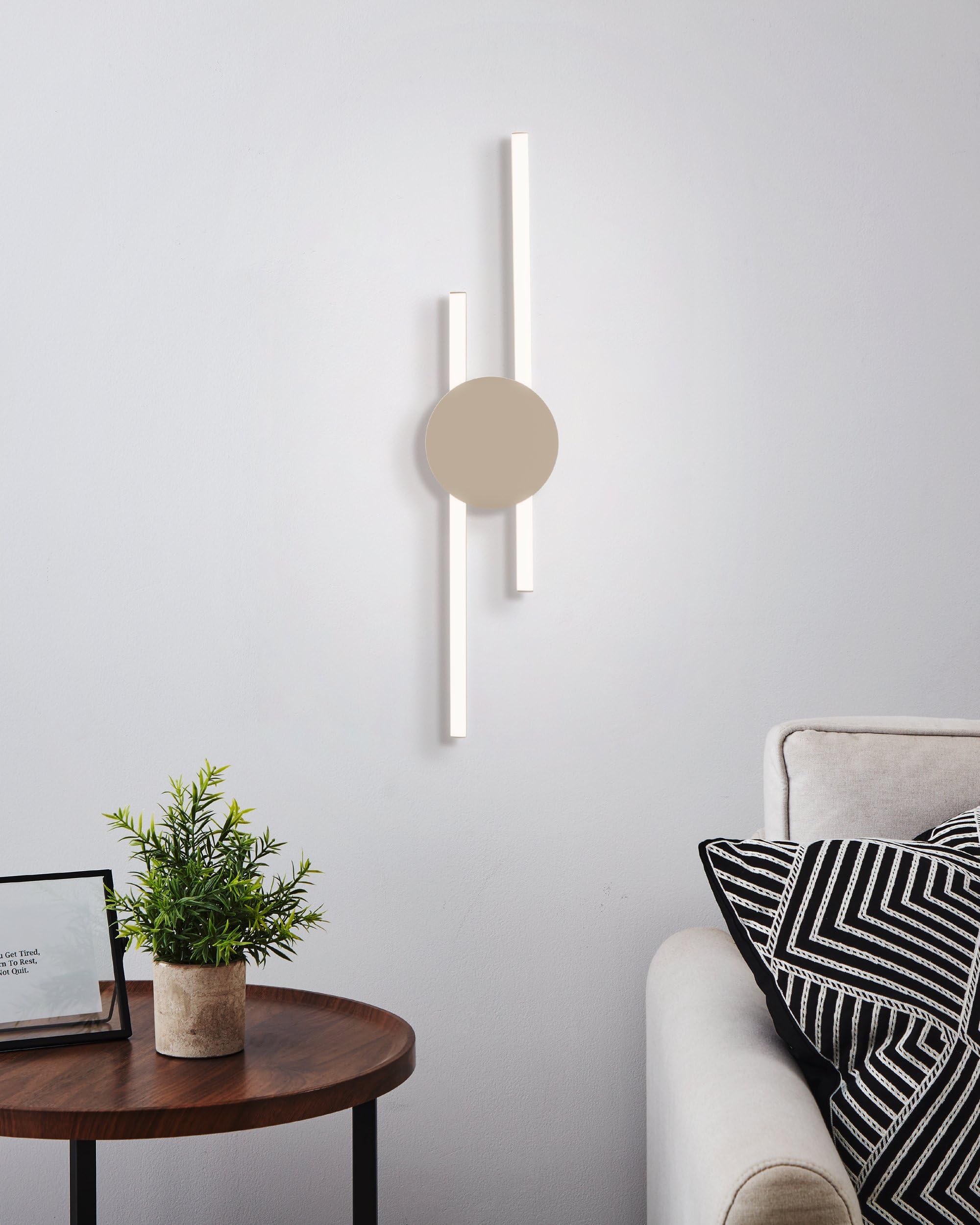 eglo-venticello-led-wandleuchte-stabform-75-cm-sandfarben-warmwei image 4