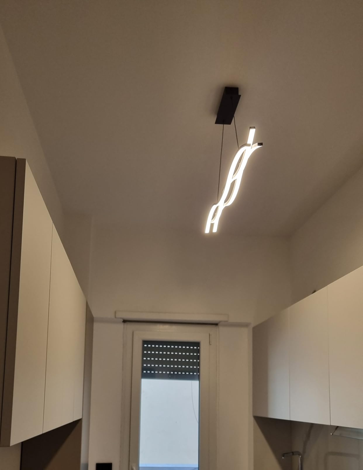 Hammer überm Esstisch