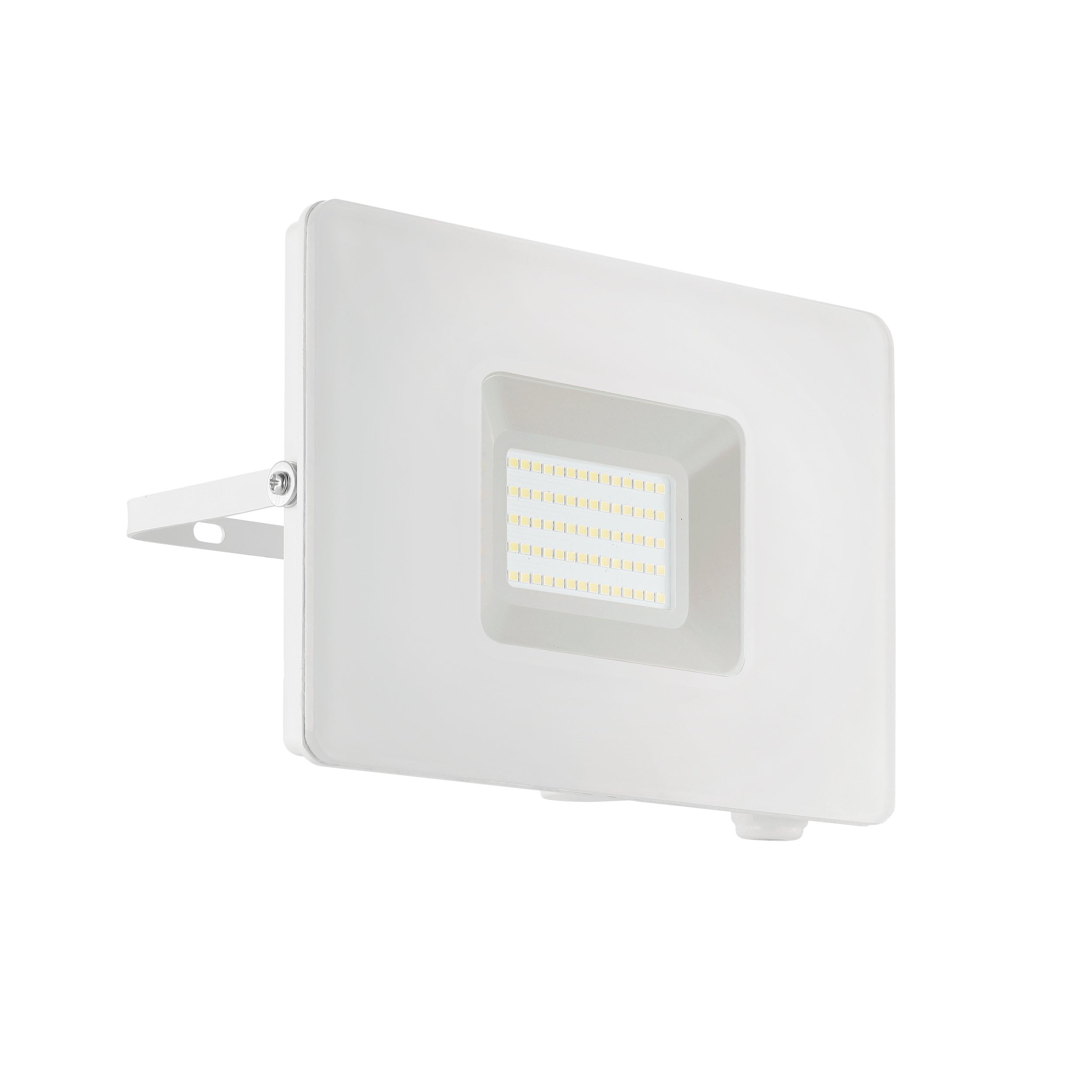 eglo-faedo-3-led-au-en-strahler-mit-bewegungsmelder-schwarz-50-watt-ip44 image 1