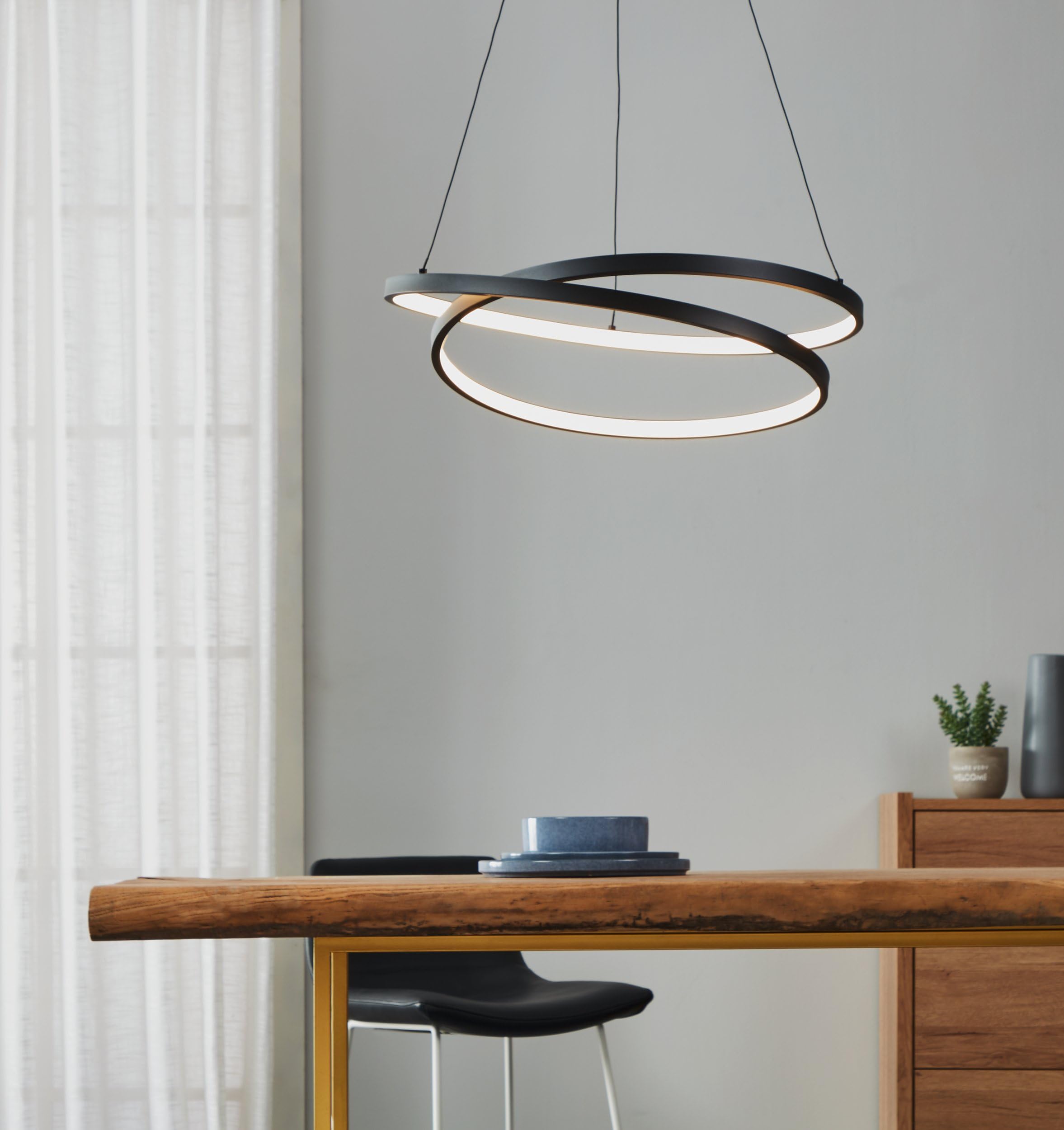 eglo-ruotale-led-pendelleuchte-55-cm-schwarz-wei-warmwei-esstisch image 4
