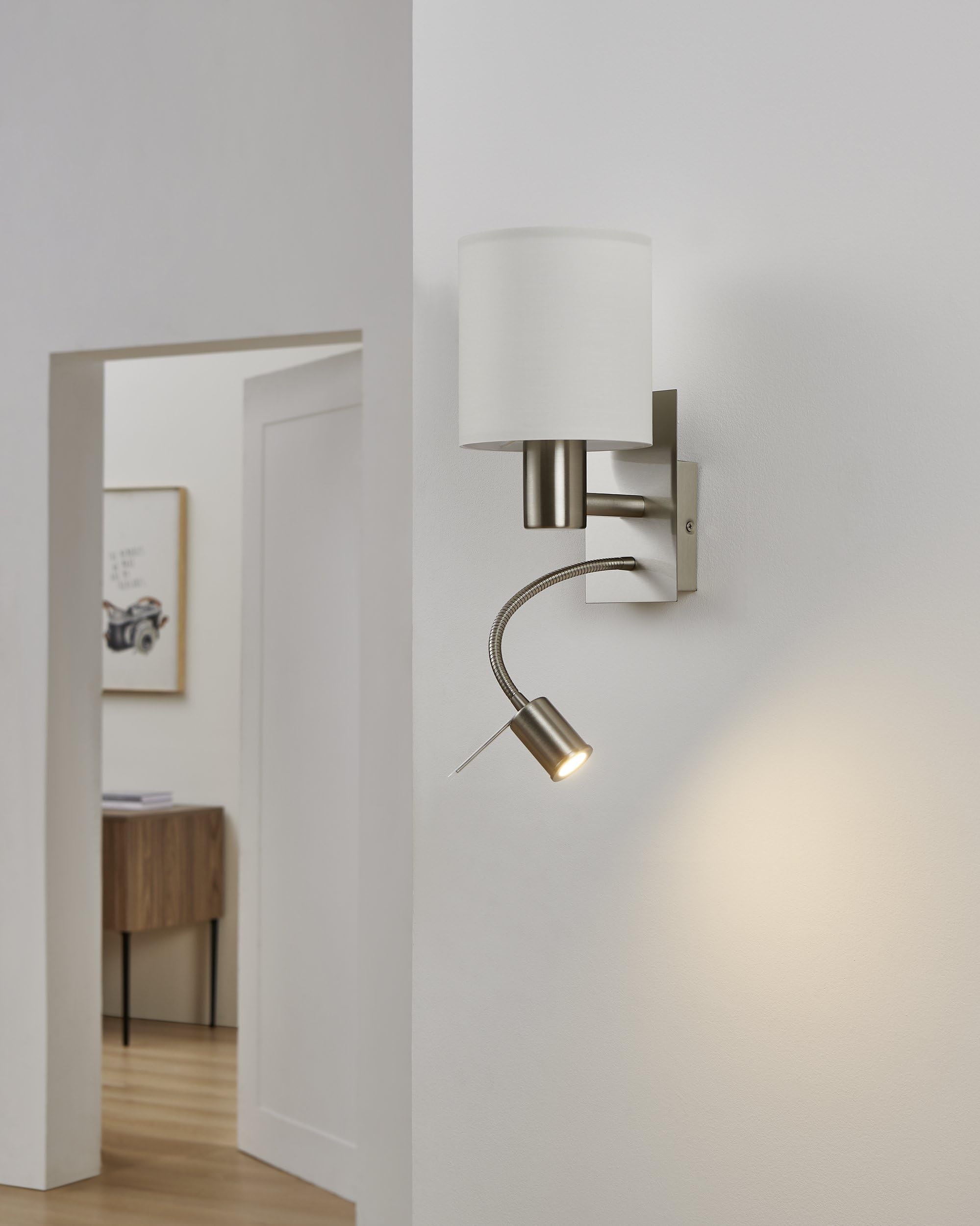 eglo-pasteri-wandlampe-2-flammig-textil-wei-led-leselicht-e27 image 5