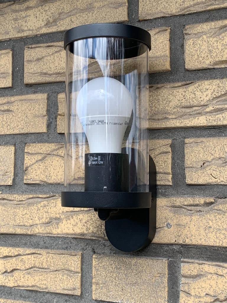 Schöne Lampe für den Eingang