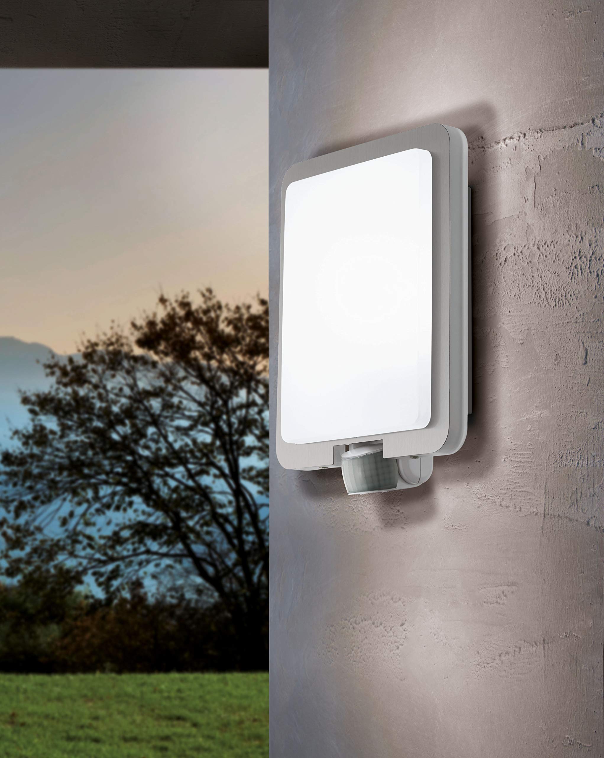 eglo-mussotto-au-en-wandleuchte-mit-bewegungsmelder-sensor-ip44-silber-wei-e27 image 3