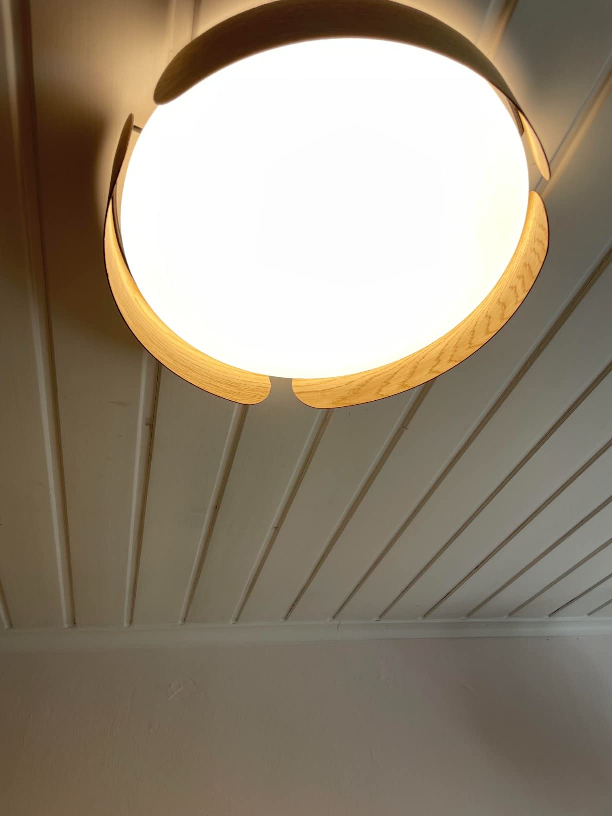 Gemütliches Holzlicht