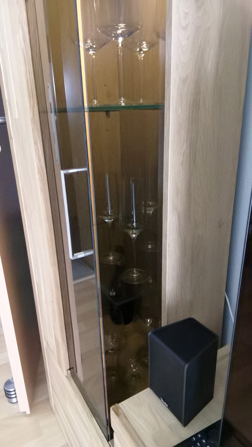 Endlich Licht unterm Schrank