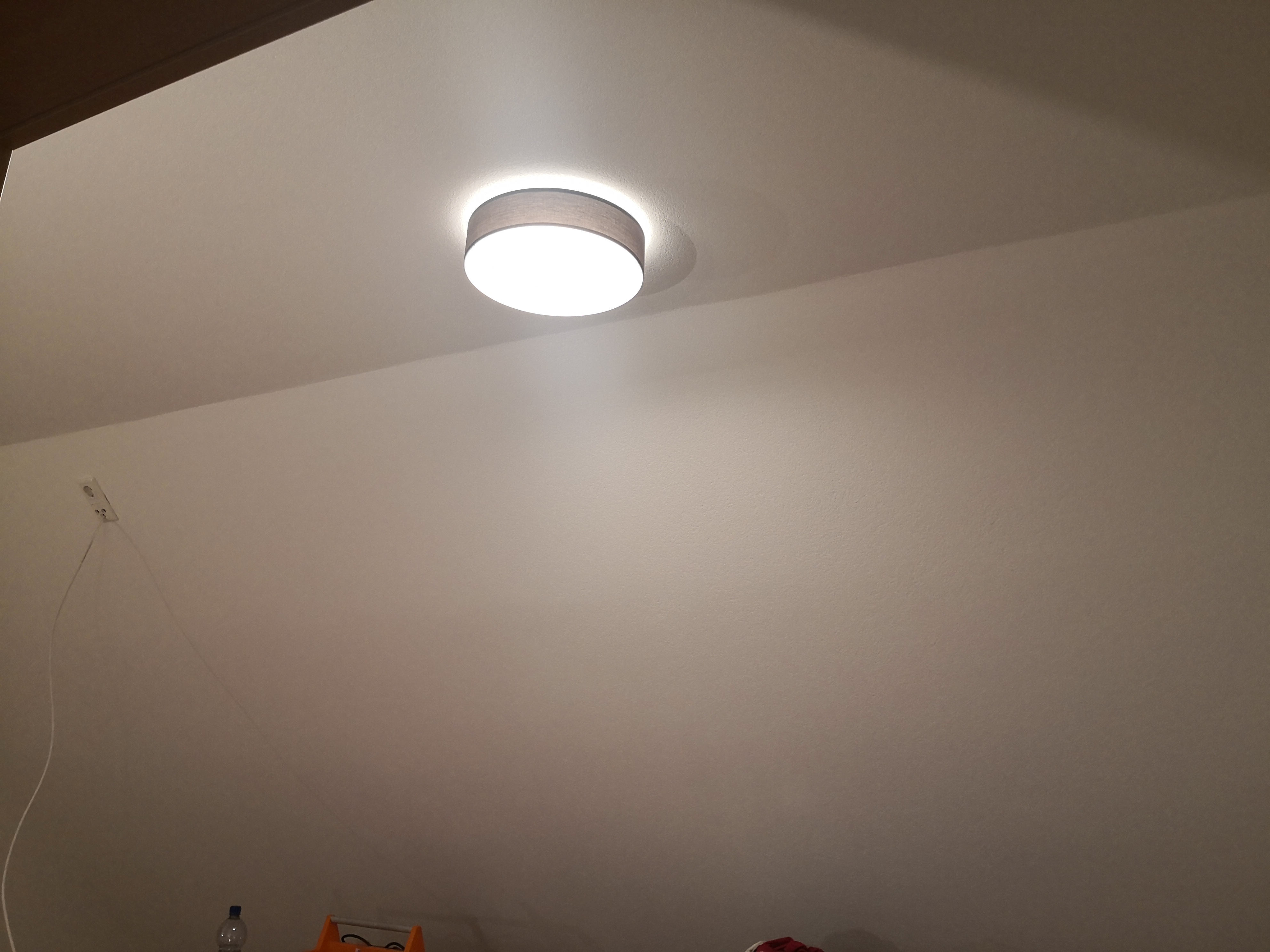 Gemütliches Licht überm Esstisch