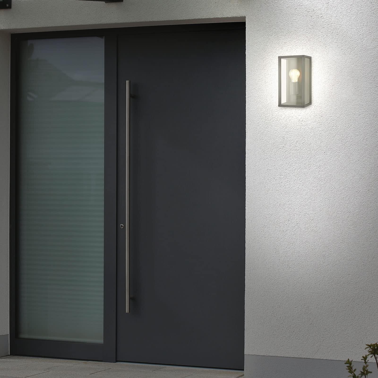 briloner-wandlampe-au-en-ip44-e27-schwarz-26x14x13-5-cm-mit-glas image 3