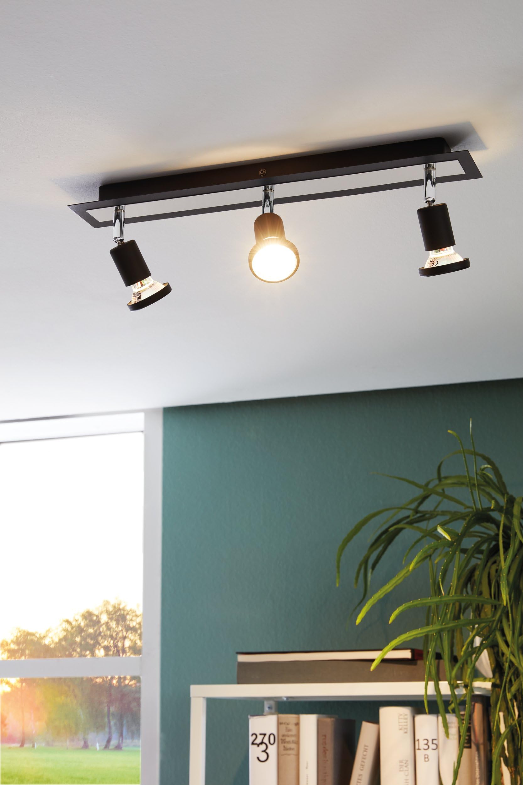 eglo-sarria-led-deckenstrahler-3-flammig-46-cm-schwarz-chrom-gu10-warmwei image 4