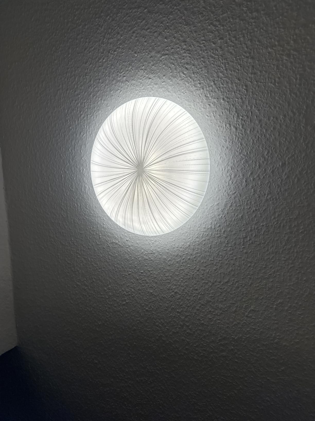 Funkelt wunderschön an der Decke