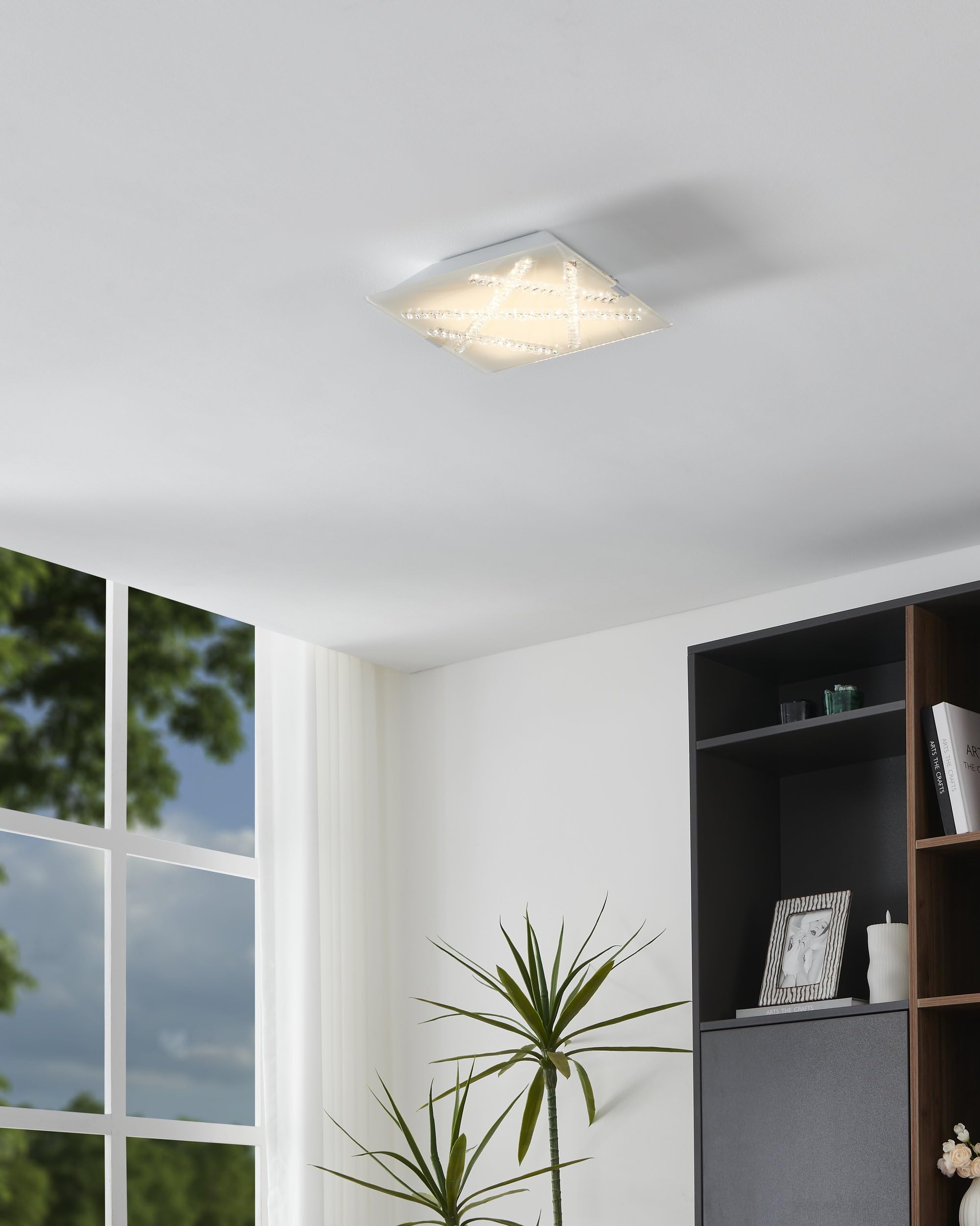 eglo-sorrenta-led-deckenlampe-29x29-cm-stahl-wei-glas-warmwei image 2
