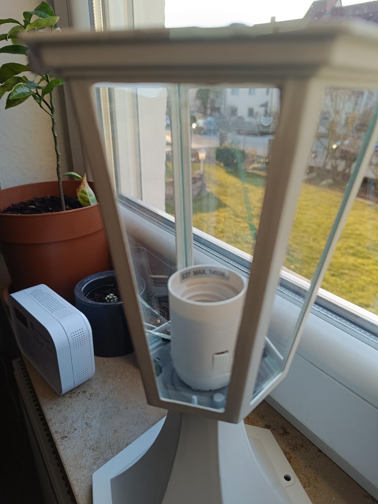 Solide Außenlampe