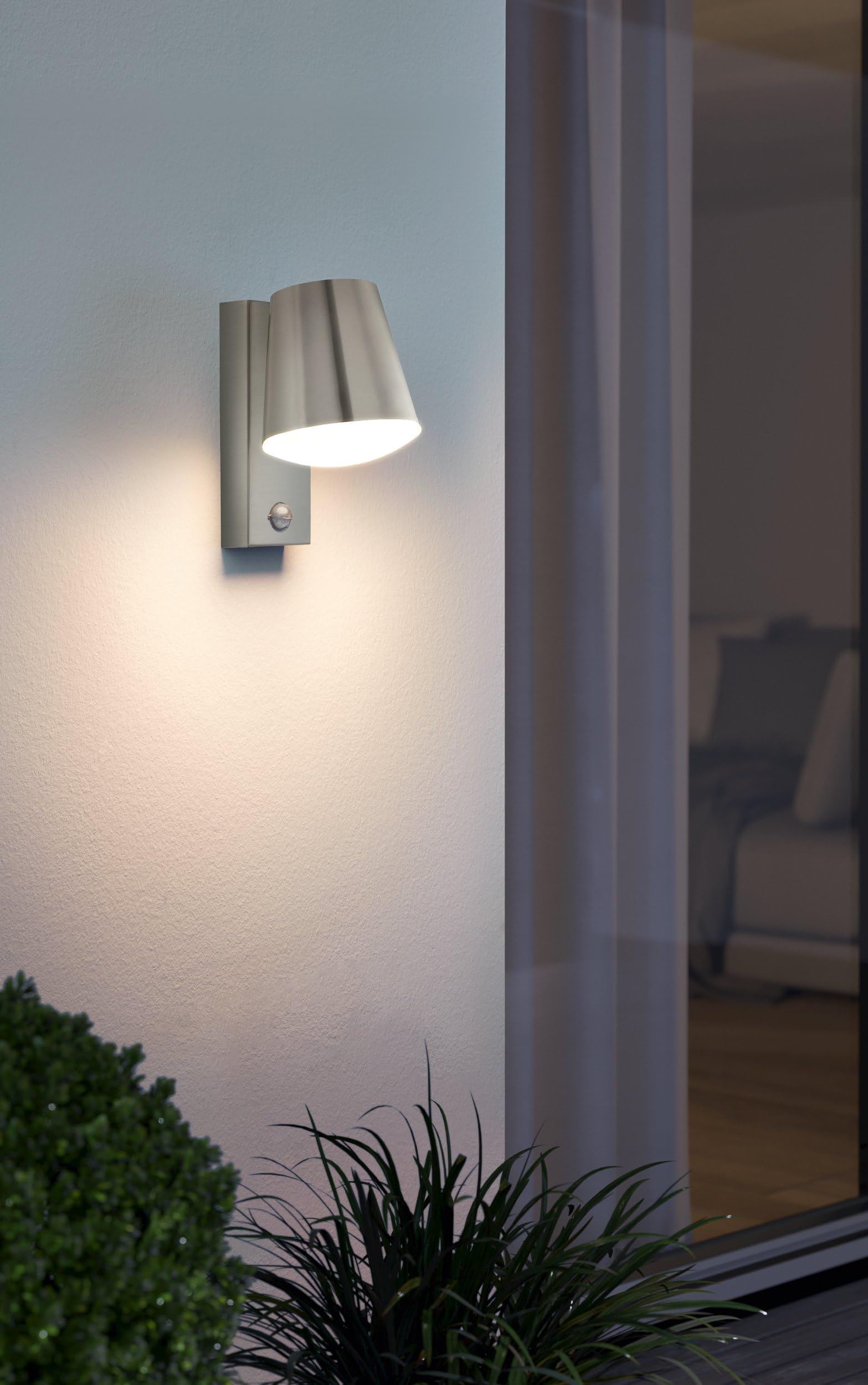 eglo-caldiero-au-en-wandlampe-mit-bewegungssensor-edelstahl-silber-wei-e27-ip44 image 2