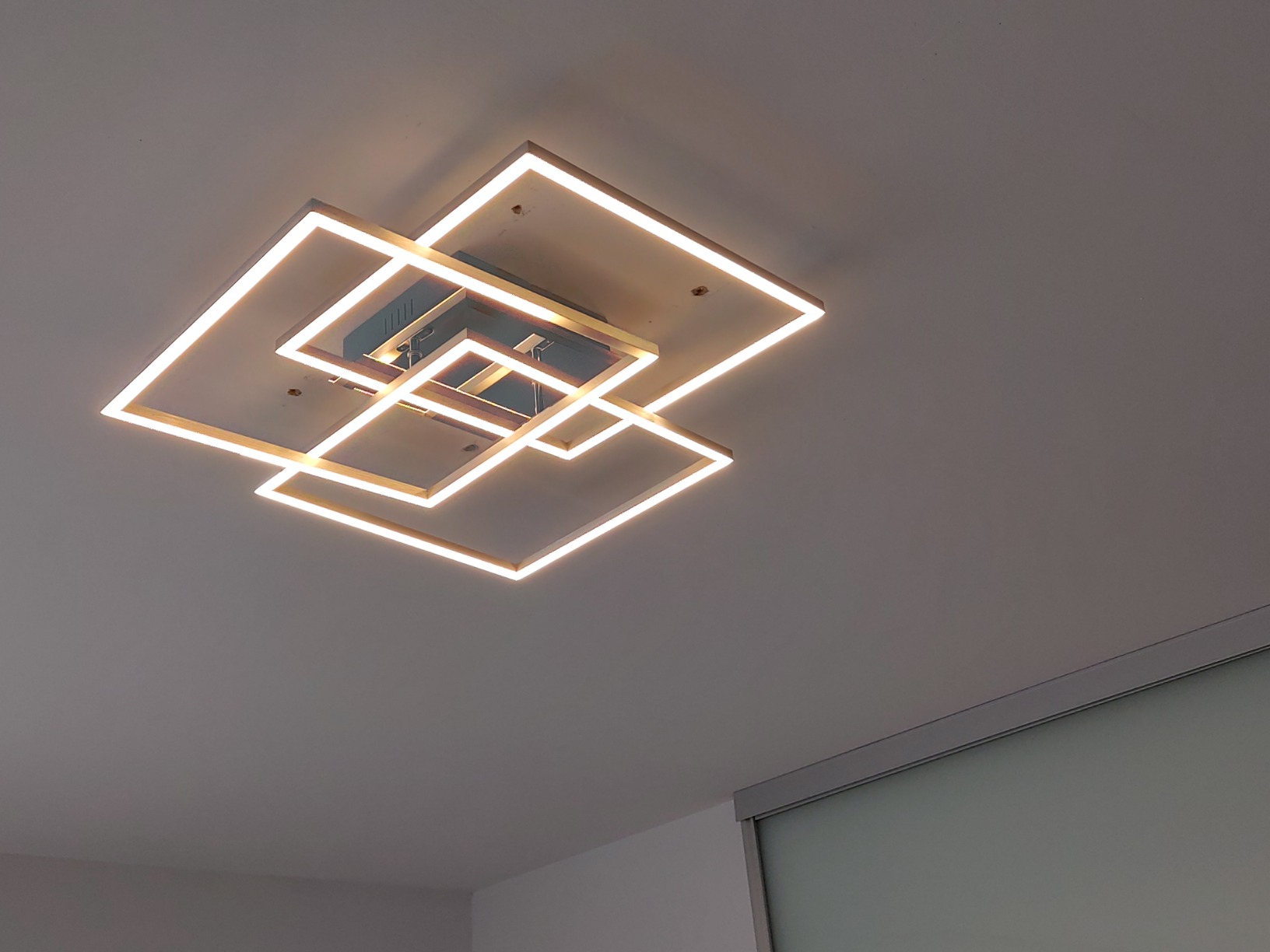 Mega helle Smart-Lampe